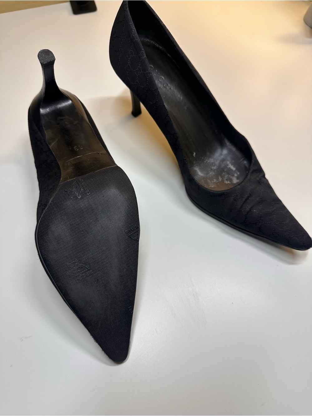 Gucci Black Pointed Toe Jacquard Pumps - Picture 4 of 6